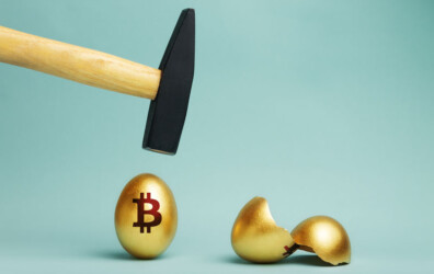 بیتکوین (Bitcoin) برای سقوطی عظیم و ویرانگر آماده می‌شود | همتاپی